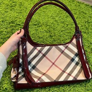 Burberry hand bag used only a couple of times